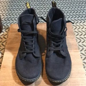 Dr. Martens Black Shoreditch Canvas boots size 9